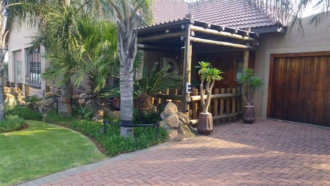 Nkwasi Lodge Parys Exterior foto